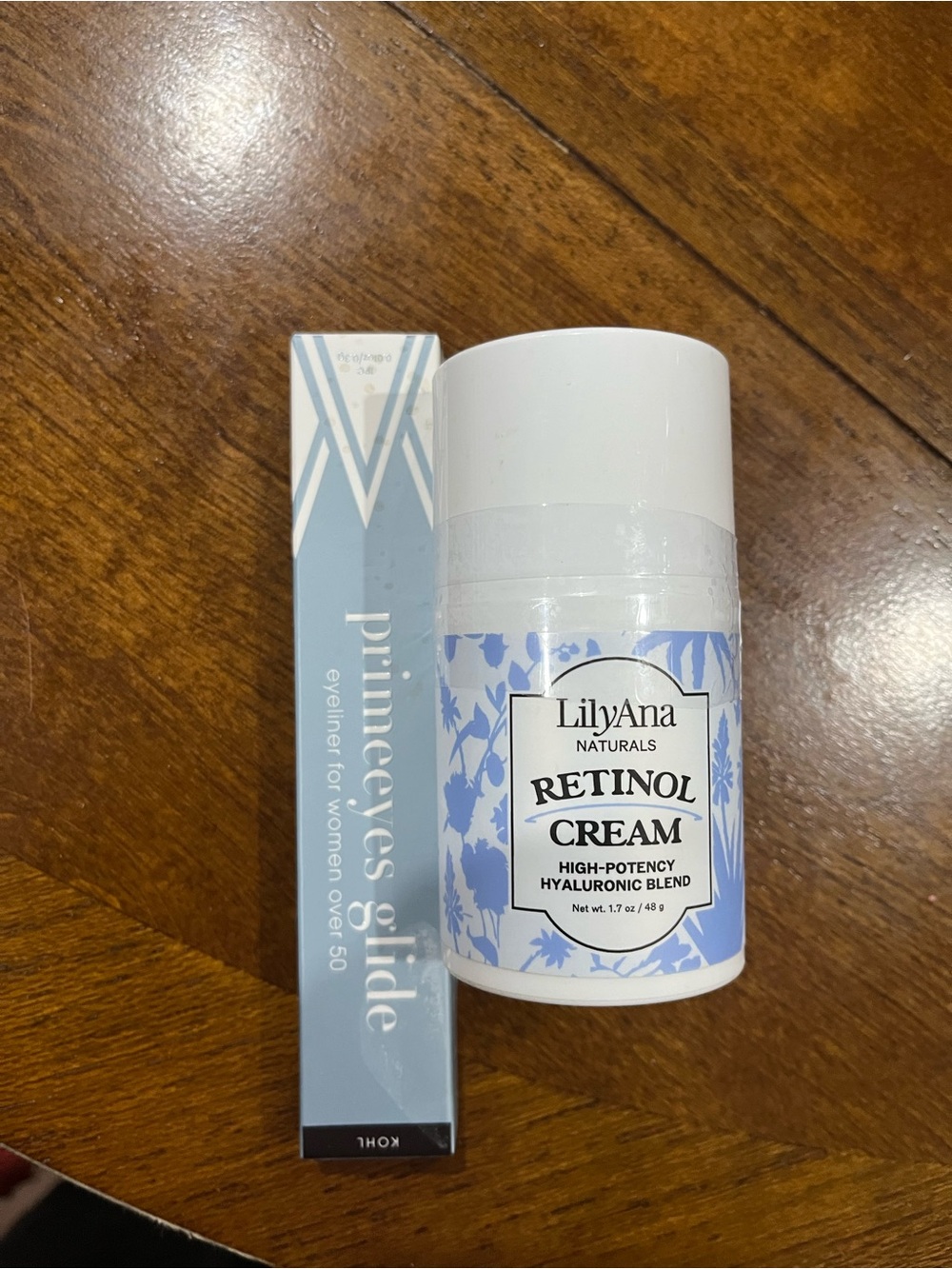 Retinol Cream — Hydrating White Moisturizer